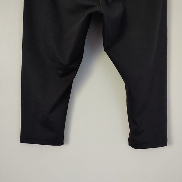 Gymshark Training Cropped Leggings Size Small Black - Picture 15 of 16